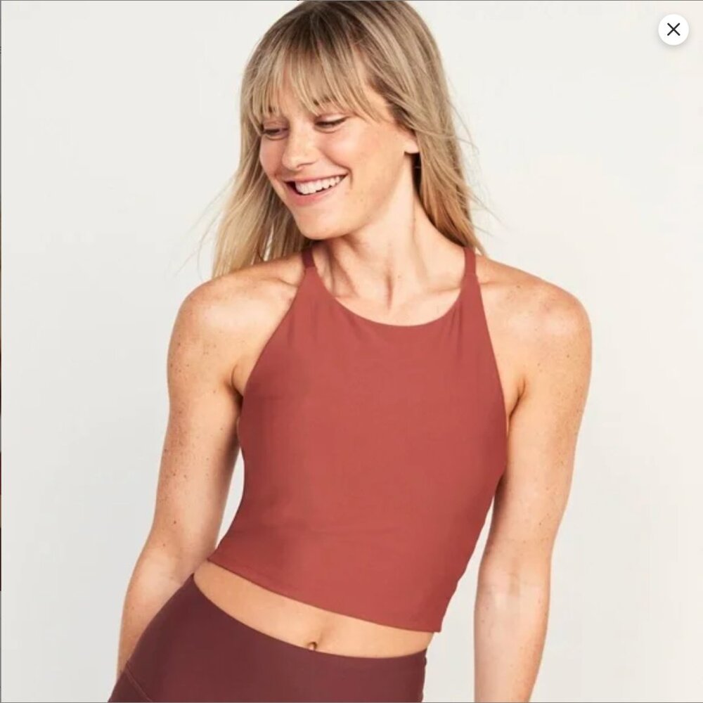 Old Navy Women’s Light Support PowerSoft Longline Sports Bra in Orange Medium